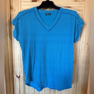 Chic Blue V-Neck Short Sleeve Top